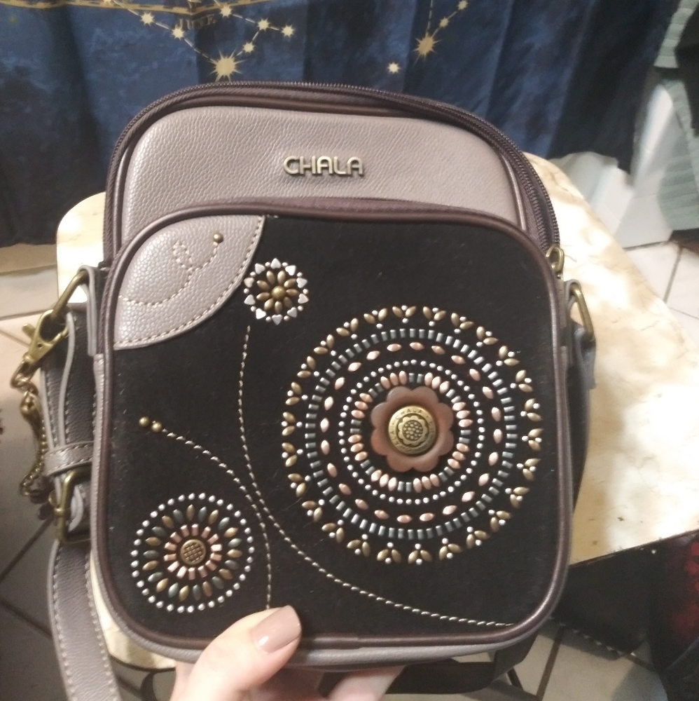 Chala crossbody